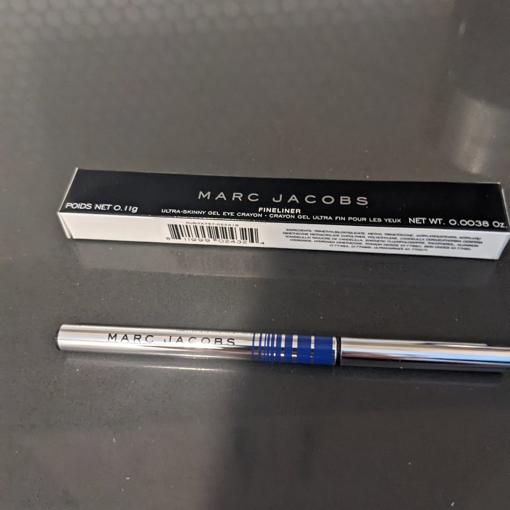 Marc Jacobs Fineliner in Code Blue (22)